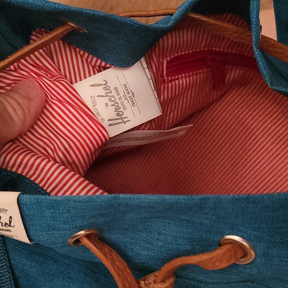 Herschel bucket bag - Picture 6 of 6